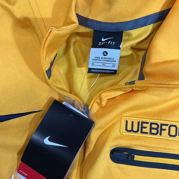 Nike Oregon Ducks “Webfoot” 1/4 Zip Dri-Fit Pullover - Picture 4 of 6